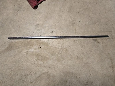 Buick Riviera 1963 1964 1965 lado del pasajero, moldura de cuarto trasero inferior Foto 1 de 4