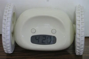 Sveglia digitale LCD semovente Clocky - Nanda Home - Bianco - Foto 1 di 5