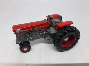 Massey Ferguson 1100 Diesel TRACTOR - Picture 1 of 4