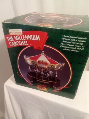 Carrusel animado musical Merry Go Round de colección Mr. Christmas Holiday Foto 1 de 4