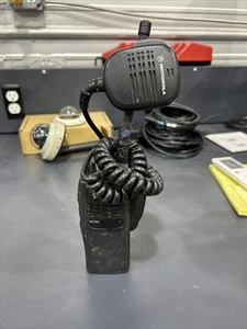 Motorola HT750 z klapą - Zdjęcie 1 z 2