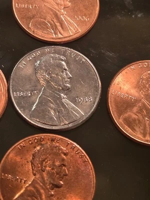 CENTAVO LINCOLN ERROR 1988 EE. UU.  Planchet de zinc, falta chapado en cobre, ¡RARO!   Foto 1 de 4