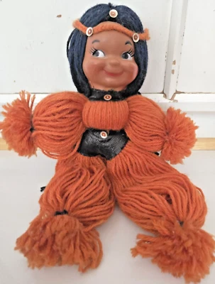 Индийская родная кукла-кровать 13 дюймов целлулоид лицо оранжевая пряжа платье ручной работы - Изображение 1 из 4