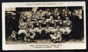 PATTREIOUEX (EARLY) - FOOTBALLERS (FB) - #50 IRISH INTERNATIONAL RUGBY TEAM - Picture 1 of 2