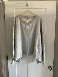 Free People Cropped Distressed 2-Toned Grey Oversized Sweatshirt MEDIUM NEW - Picture 1 of 7