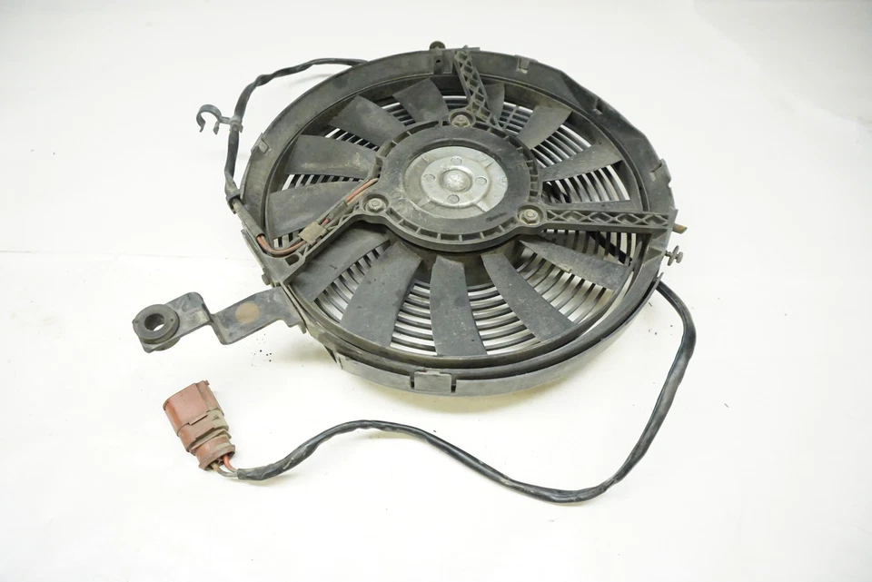 Ventilador radiador AUDI A6 1998-2005 2,7T 2,8 4B3959457 Foto 1 de 4