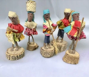5 handgefertigte indigene Puppen Holz Stoff 5" Dekor Vintage 60er Stammeskunst Dorf - Bild 1 von 8