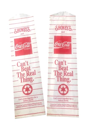 DOS bolsas de botellas de papel vintage de publicidad de Coca Cola SHONEY'S The Real Thing Foto 1 de 4