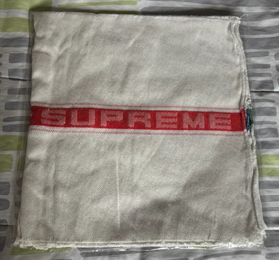 Toalha de loja logotipo clássica Supreme nova em folha (conjunto de 3) SS25A87 - Imagem 1 de 2