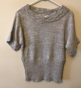 AMERICAN RAG Cie Women's Size S Dolman Sleeve Gray Sweater Lightweight - Picture 1 of 9