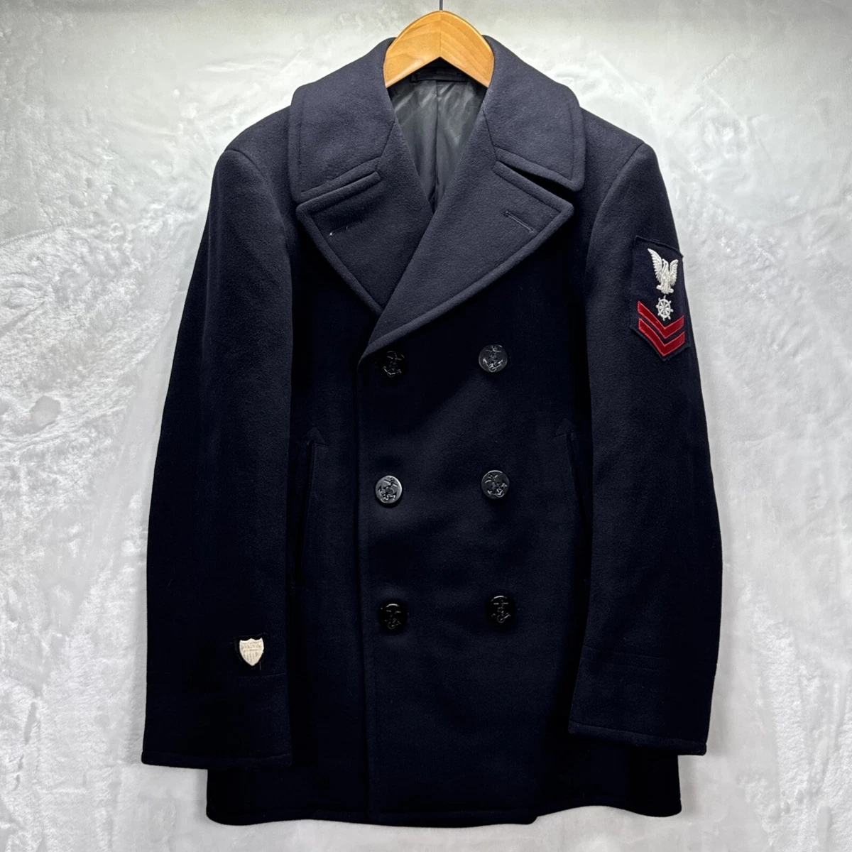 Vintage US Navy Kersey Heavy 100% Wool Peacoat 38R USA Patches