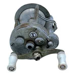 Pflueger Summit Baitcasting Reel 1993L Level-Wind Engraved Right Hand Vintage - Picture 1 of 5
