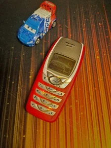 🏎️ Nokia 3310 „BMW Z3 Edition” 🚗 | Dwukolorowe diody LED ⚡ Retro Racer! 🎮✨ - Zdjęcie 1 z 16