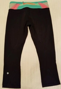 Lululemon schwarze kurze Leggings buntes Band Größe 8 Yoga Laufen Fitnessstudio 22,5" Schrittlänge - Bild 1 von 8