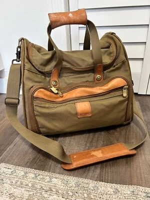 Hartmann Auténtico Verde Salvia Pequeño Bolso de Mano Fin de Semana 15 pulgadas Foto 1 de 4