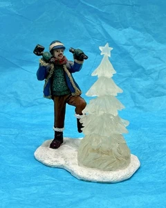 Christmas Village Winter Carnival Tree w/ Star Ice Sculpture Figurine Man Carver - Picture 1 of 8