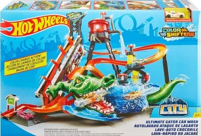 Hot Wheels Ultimate Gator Car Wash elevator, Crazy Track Whirlpool Color Shifter - Image 1 of 4