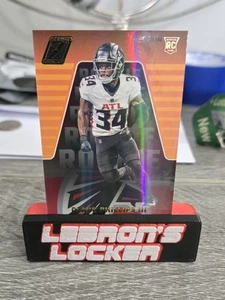 2023 Panini Zenith - Retail Holo (RC) #121 Clark Phillips III - Atlanta Falcons - Picture 1 of 2