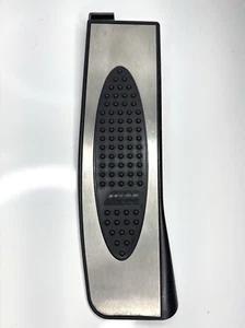 Pedal de reposacabezas deportivo OEM BMW 335i M *pestañas rotas* E90 E91 E92 E93 328i 335i M3 - Imagen 1 de 10