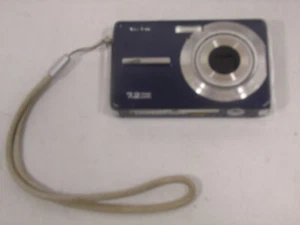 Blue Kodak Easyshare M763 7.2 Mega Pixels Digital Camera Untested no cords - Picture 1 of 9