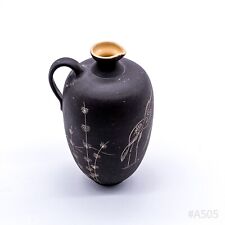 Vintage Keramik Vase mit Henkel & Kranich-Motiv, geritzt Handarbeit 50er Jahre