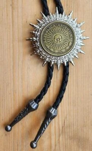 NEU SONNE HIMMLISCHE MÜNZE ARGENTINIEN MÜNZE SILBER GOLD WESTERN RODEO BOLO TIE BOLOTIE - Bild 1 von 3