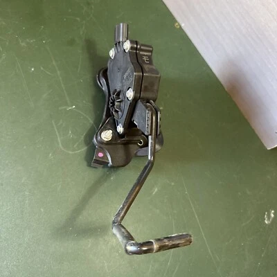 13-20 LEXUS GS350 GS450h GAS PEDAL THROTTLE ACCELERATOR TRAVEL SENSOR OEM Fsport - Image 1 of 4