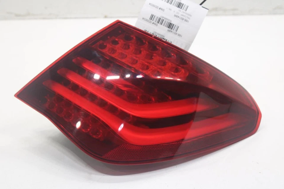 Lâmpada traseira traseira direita do passageiro 2013-2015 BMW 750I xDrive 63217300270 - Imagem 1 de 4