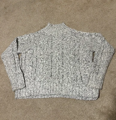 Jennifer Lopez Womens Knit Sweater Turtle White Black Silver Thread/Beads, Sz M - Image 1 of 4
