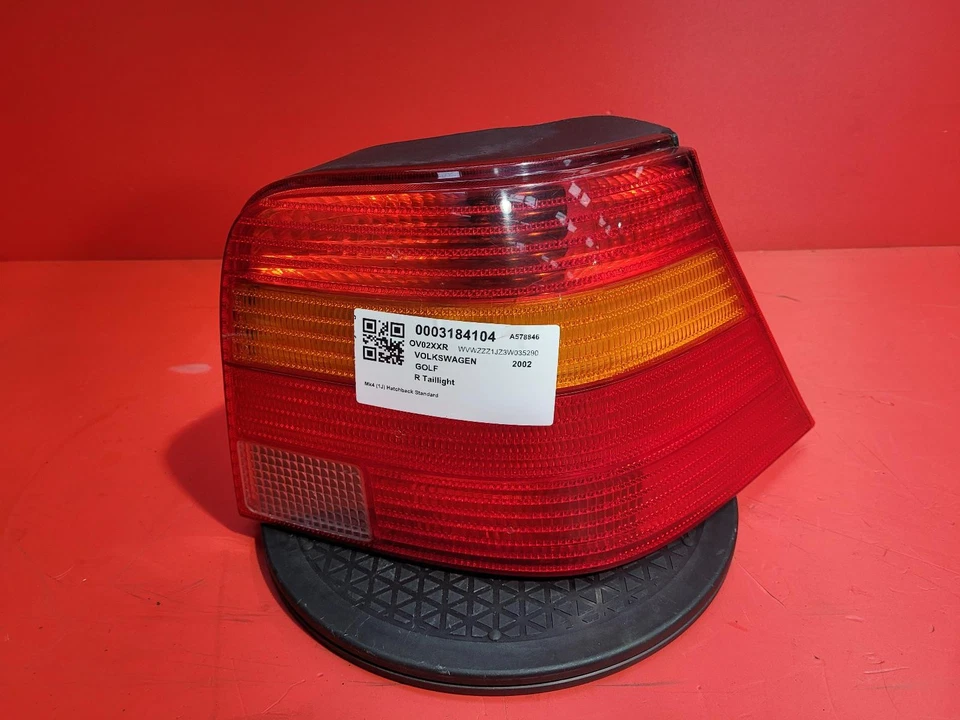 LUZ TRASERA DERECHA LADO CONDUCTOR 5 PUERTAS HATCHBACK VOLKSWAGEN GOLF 1J 2002 1J6945096R Foto 1 de 4