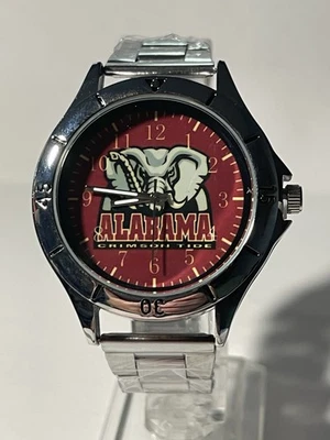 Reloj Alabama Crimson Tide NCAA Team Logo Para Hombre Acero Inoxidable Plateado NUEVO Foto 1 de 4