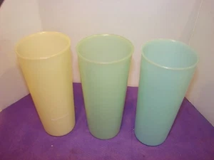Tupperware Set of 3 Vintage #107 Tall Pastel Tumblers Cups 16 Oz 1970’s EUC - Picture 1 of 3