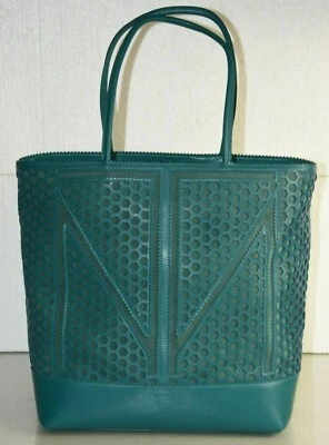 $1495 NEW Tamara Mellon LOVE PERFORATED LEATHER TOTE Teal Green Bag Leather  Foto 1 de 4