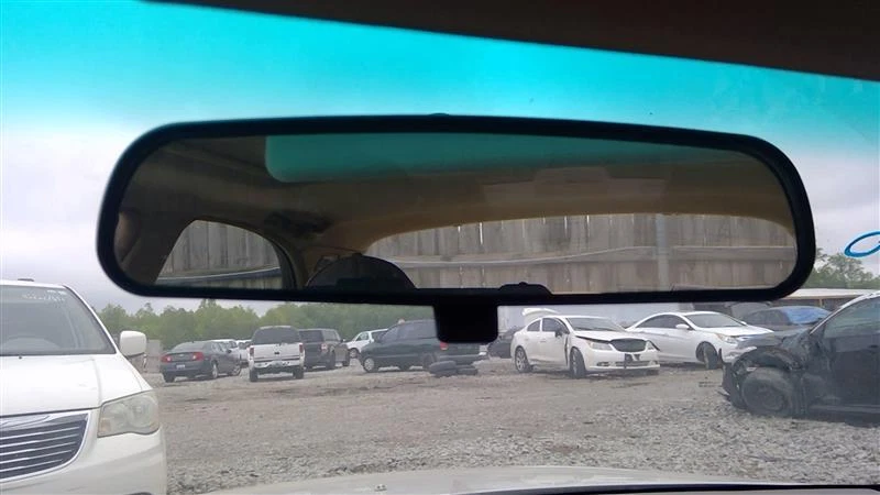 Espejo retrovisor interior delantero central usado se adapta a: Mazda MILLENIA 2001 centavo delantero Foto 1 de 4