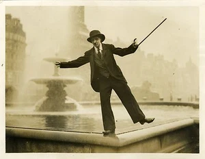 "Little Eve FULTON imitant Charlie CHAPLIN" Photo originale KEYSTONE VIEW 1931 - Foto 1 di 2