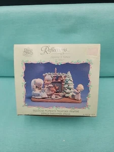 Precious Moments 699071 Miniature Pewter Family Christmas Scene Figurines - Picture 1 of 9