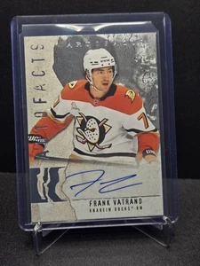 2025-26 UD Artefactos Hockey Frank Vatrano Autofactos Automático 1:40 SP #AF-FV - Imagen 1 de 2