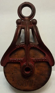 ANTIQUE VINTAGE HUDSON WOOD & CAST IRON BARN PULLEY - Picture 1 of 2
