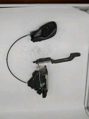 Soporte de actuador de manija de puerta trasera izquierda Ford Focus 2000-2007 OEM Foto 1 de 4