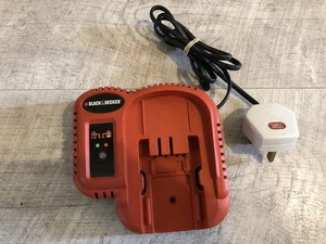 Cargador de batería Black & Decker 9.6V 12V 14.4V 18V 24V Ni-Cd REPUESTOS/REPARACIÓN DEFECTUOSOS - Imagen 1 de 2
