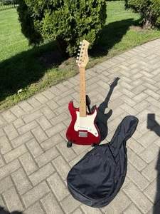 Vintage Harmony Electric Guitar Mini Strat Red 1/2 Size Travel Kids Guitar - Picture 1 of 13