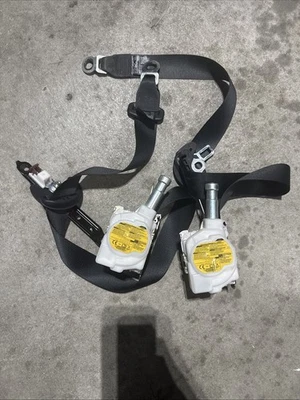 Ремень безопасности от оригинального производителя для Toyota Corolla 2019-2024 годов выпуска передний левый и правый - Изображение 1 из 4