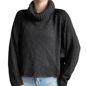 Suéter ligero Helmut Lang para mujer negro mezcla de alpaca de gran tamaño cuello alto - Imagen 1 de 9
