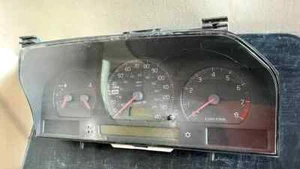 VOLVO V70 Instrument Cluster Speedometer Fits 1999-2000 9472521, 9168144, - Picture 1 of 6