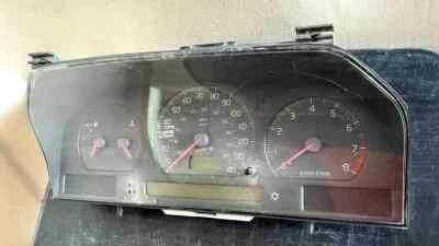 VOLVO V70 Instrument Cluster Speedometer Fits 1999-2000 9472521, 9168144, - Image 1 of 4