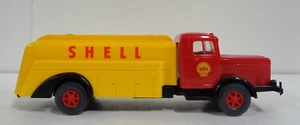 VINTAGE WIKING 1/87 SCALE HO TRAIN SHELL FUEL TANKER TRUCK - Picture 1 of 6