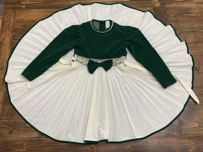Vestido De Colección Terciopelo Niñas Talla 8 Verde Círculo Falda San Patricio’s Navidad Perlas Foto 1 de 4