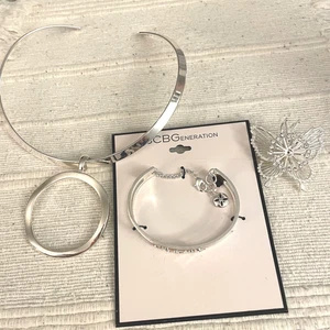 BCBG Bangle Bracelet Love Silver Tone Choker Charms Butterfly Pin New - Picture 1 of 9