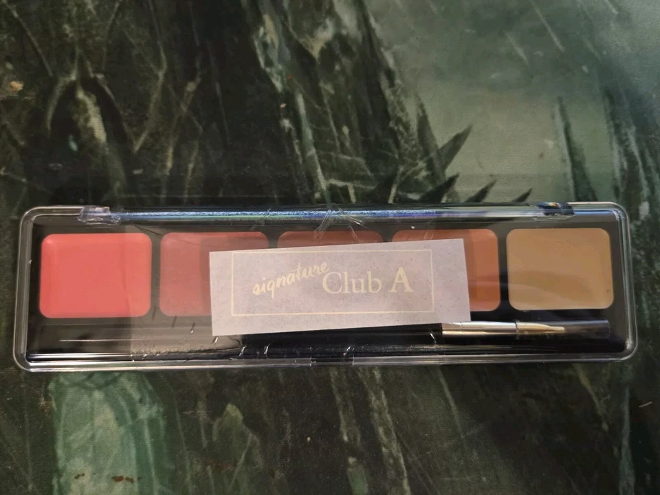 Signature Club A Perfect Lip Color New - Image 1 of 2