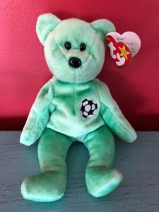 Pallone calcio TY Beanie Baby Kicks orso verde con etichetta 1999 16 agosto 1998 ottimo - Foto 1 di 6